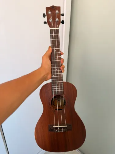 Ukulele Marques UKC 204