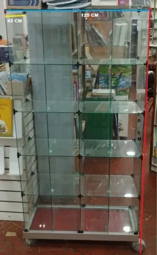 Estante de vidro