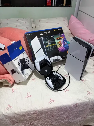  PLAYSTATION 5 PS5 SEMINOVO, COM CONTROLE ORIGINAL E CONTROLE PROFISSIONAL