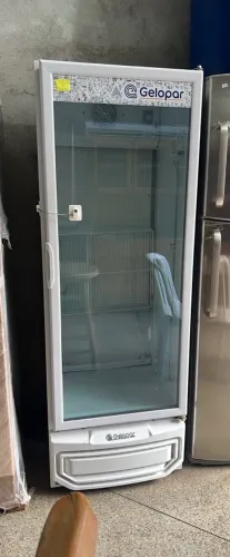 Expositor refrigerado Gelopar 414 litros porta de vidro 