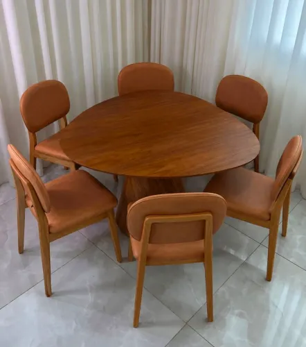 Mesa de Jantar oval com 6 cadeiras
