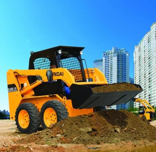 Bobcat para diárias terraplanagem 