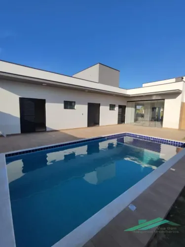 Casa em Condomínio à Venda em Quadra SP | R$ 750 Mil