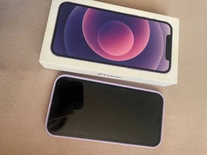 iPhone 12 lilás 64gb