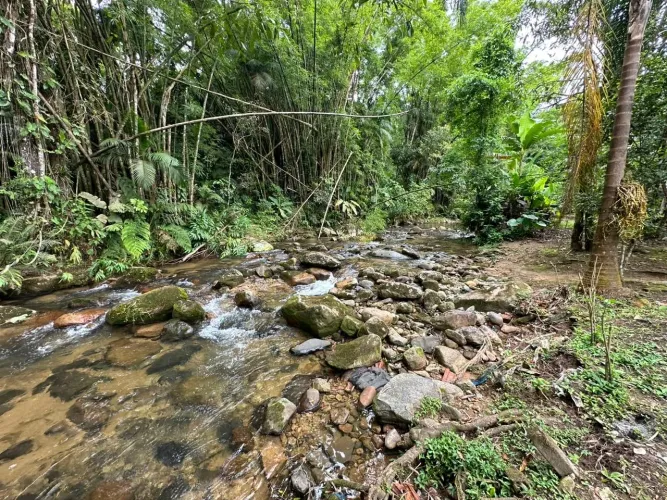 LINDO TERRENO EM CAMPO LARGO , RUA SILVIO DALAGRANA