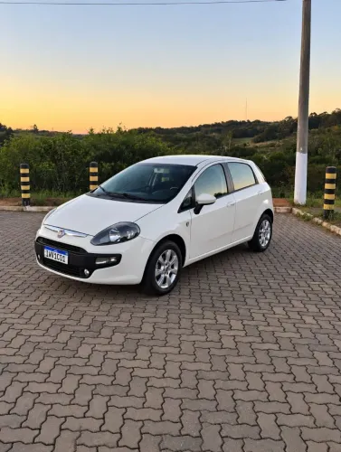Fiat Punto Attractive Italia 1.4 F.flex 8V 5P 2015