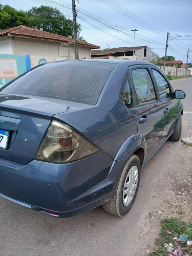 Ford Fiesta Sedan SE 1.6 8V Flex 4P 2014