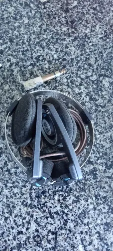 Fone de ouvido porta pro koos