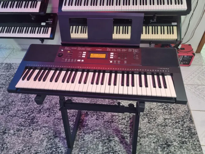Teclado Yamaha PSR-E343