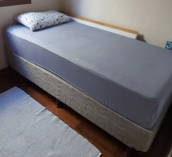 Vendo Cama Box Solteiro com o Colchão