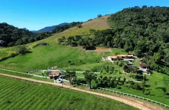 Barrozo Imóveis - Haras a venda com 11.7 ha com vista deslumbrante.