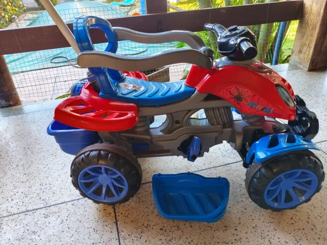 Quadriciclo infantil passeio