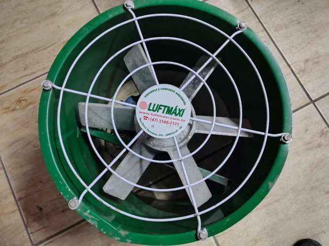 VENDE-SE EXAUSTOR AXIAL INDUSTRIAL<br>EXCELENTE ESTADO <br>CHAMAR *