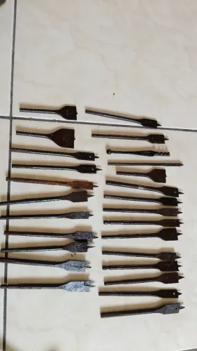   Brocas  tudo por  70.00