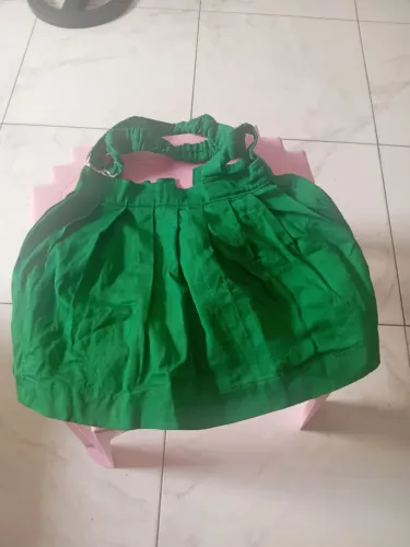 Vende se fantasia colegial