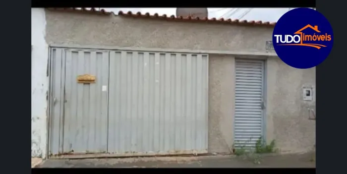 Casa à venda na vila Roriz, Gama-DF: 3 quartos, 1 sala, 2 banheiros, 1 vaga de garagem e 1
