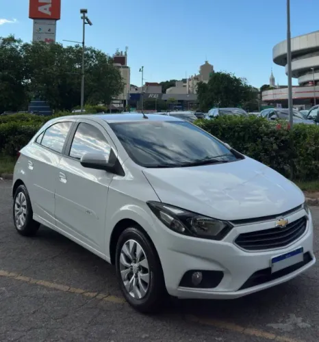 Chevrolet Onix Hatch LT 1.4 8V Flex Mec. 4P 2017