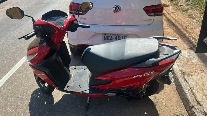 Vendo Moto Honda Elite nova