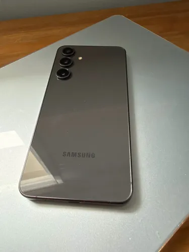 Samsung Galaxy S25 FE 128GB - Impecável + Nota Fiscal (Oportunidade)