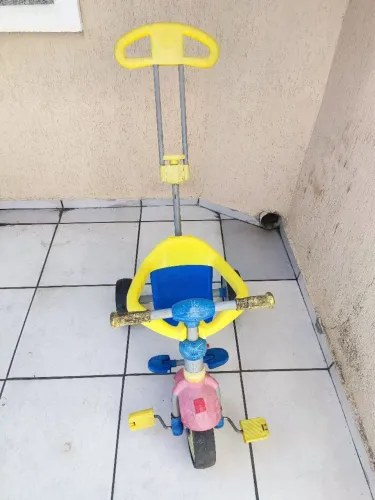 Triciclo infantil