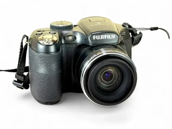 Camera Digital Fujifilm FinePix S2950