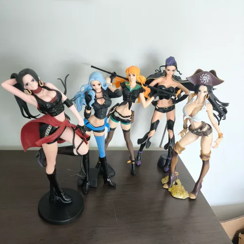 Loja Mundo - Kit One Piece Divas 5 action figures de 26cm bonecos anime nami boa hancock