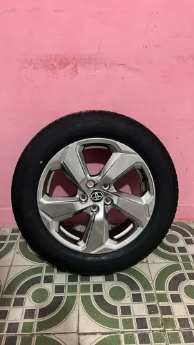 Roda c/ Pneu novo Toyota Rav4 2020 A 2023 Aro 18 Original