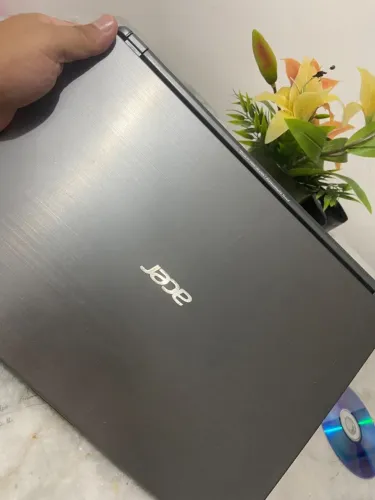 Notebook ACER i3 RAM 6gb. Ultrabook Slim Alumínio