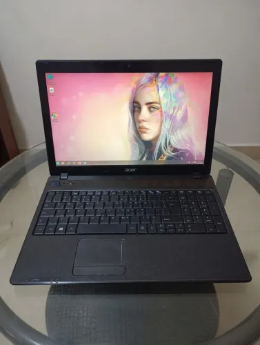 Notebook Acer i3 , bateria ok , tela grande , rápido 