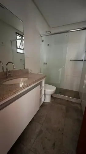 Imóvel para aluguel possui 200 metros quadrados com 4 quartos