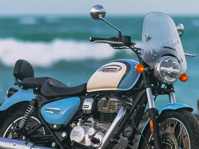 Meteor 350cc Aurora Blue - Duvallyer Rodrigues - 21 9 9271 71 82 - Royal Enfield