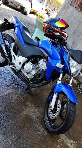 VENDE- SE HONDA CB 300 AZUL