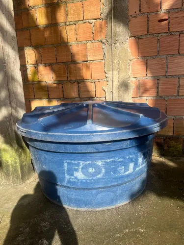 VENDO CAIXA DAGUA 