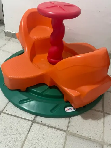 Brinquedo gira gira