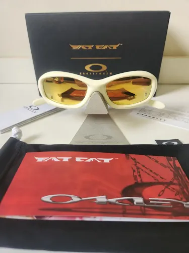 Oakley Fatcat Cream Muzm