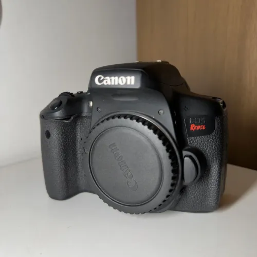 Vende-se Cânon T6i
