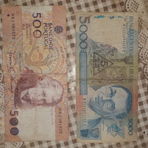 Nota de 500 escudos  e nota de 5000 cruzados 