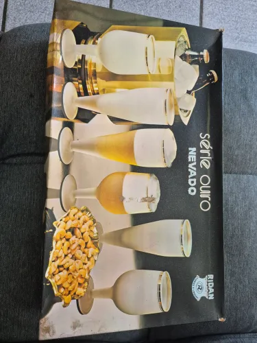 Conjunto de Taças Vintage