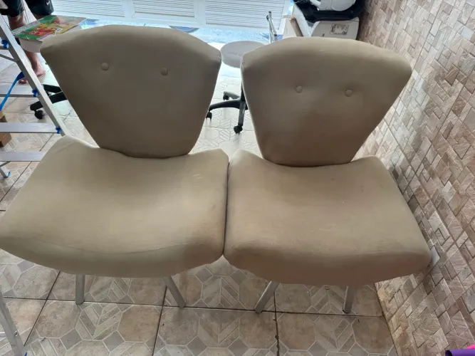 Kit 2 Poltronas Cadeira de Recepção Sala e Mesa Jantar Clínica Veludo