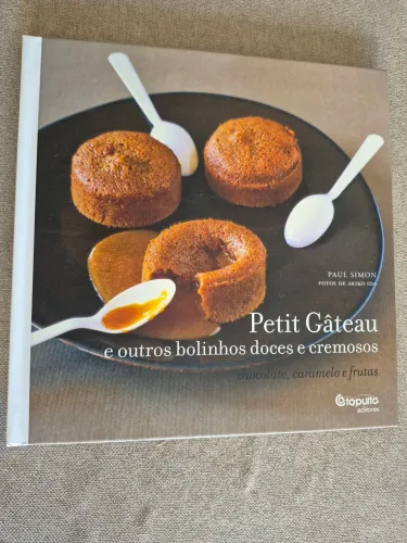 Livro Petit Gâteau e outros bolinhos