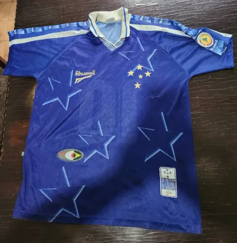 Camisa do Cruzeiro do mundial de clubes de 1997