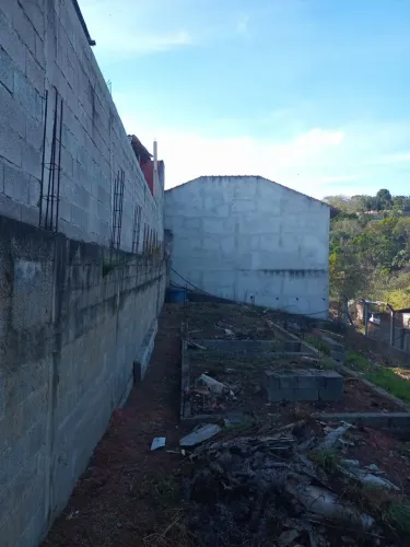 TERRENO EM GUARAREMA 
