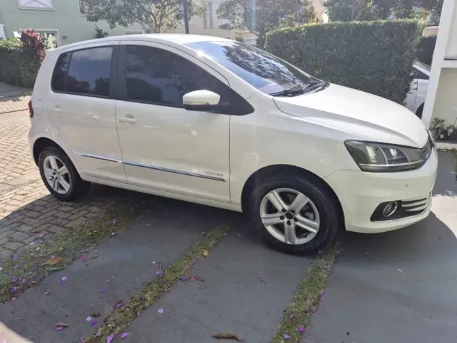 Volkswagen Fox Highline 1.6 Flex 16V 5P 2016