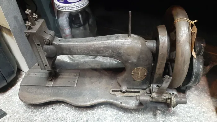 Maquina costura manual
