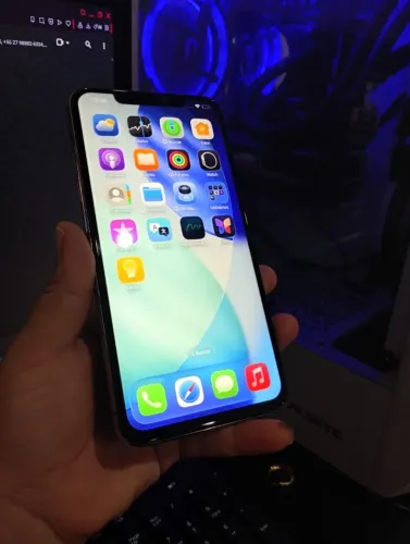 IPHONE 12