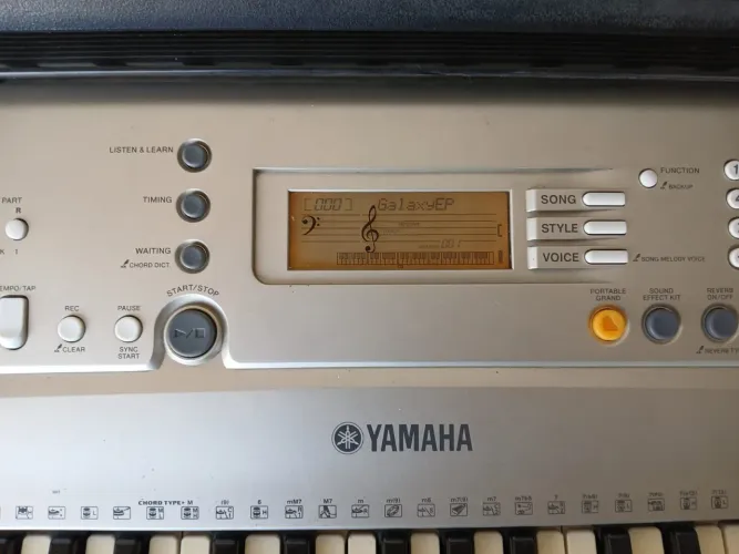 Teclado Yamaha PSR E-303 (Aceito Ofertas)