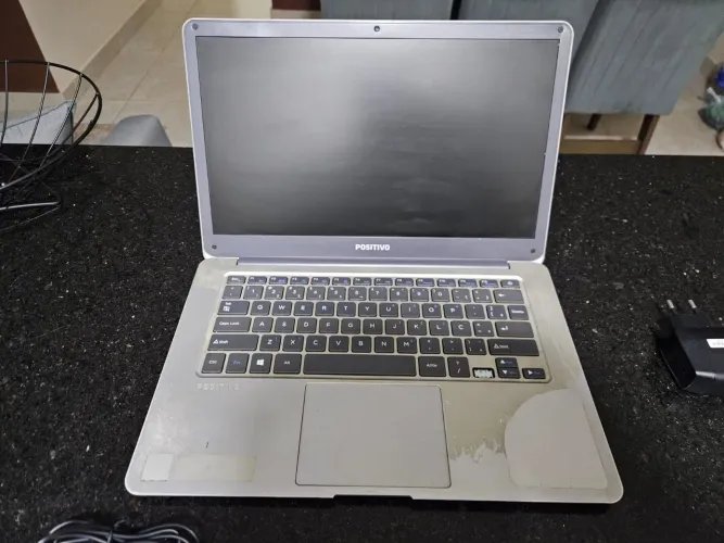 Notebook positivo atom - usado