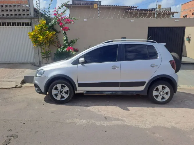 Volkswagen Crossfox 1.6 MI Total Flex 8V 5P 2011