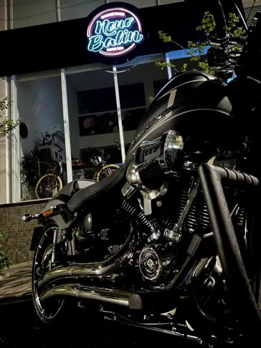 Harley-Davidson Breakout 2023 Preta