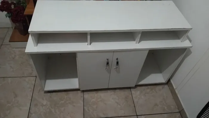 Vendo um rack e um painel 